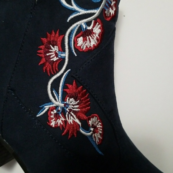 Carlos by Carlos Santana Embroidered Western Boots - Picture 6 of 6